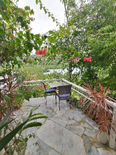 Hotel Lonos Circle Terrace View à Romblon Extérieur photo